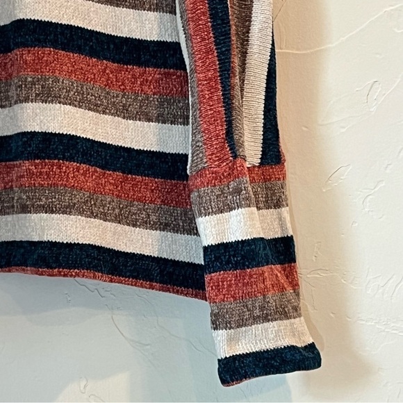 Women's Chenault Striped Sweater - Picture 4 of 8